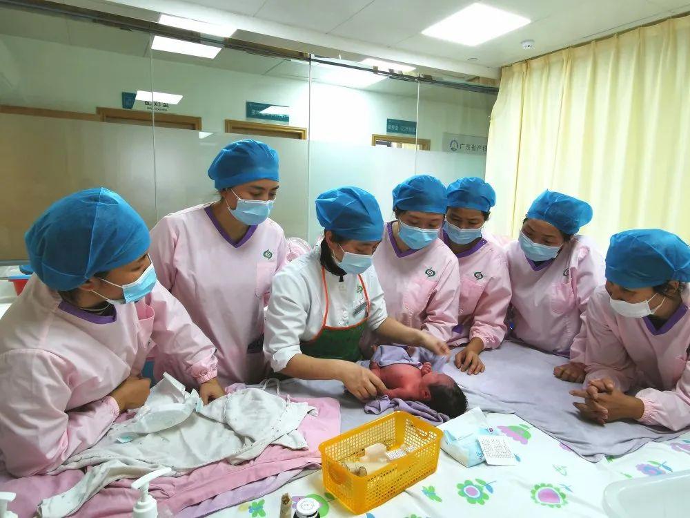 友谊县妇婴监护型护送